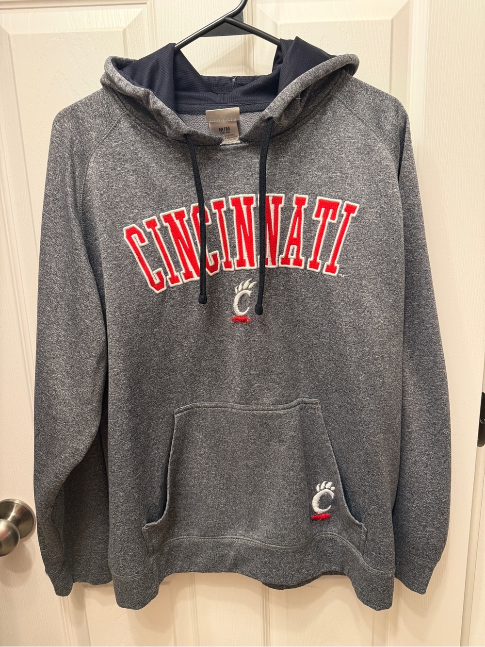 Women’s Cincinnati Bearcats Gray Hooded Sweatshirt with Red Arch Logo
